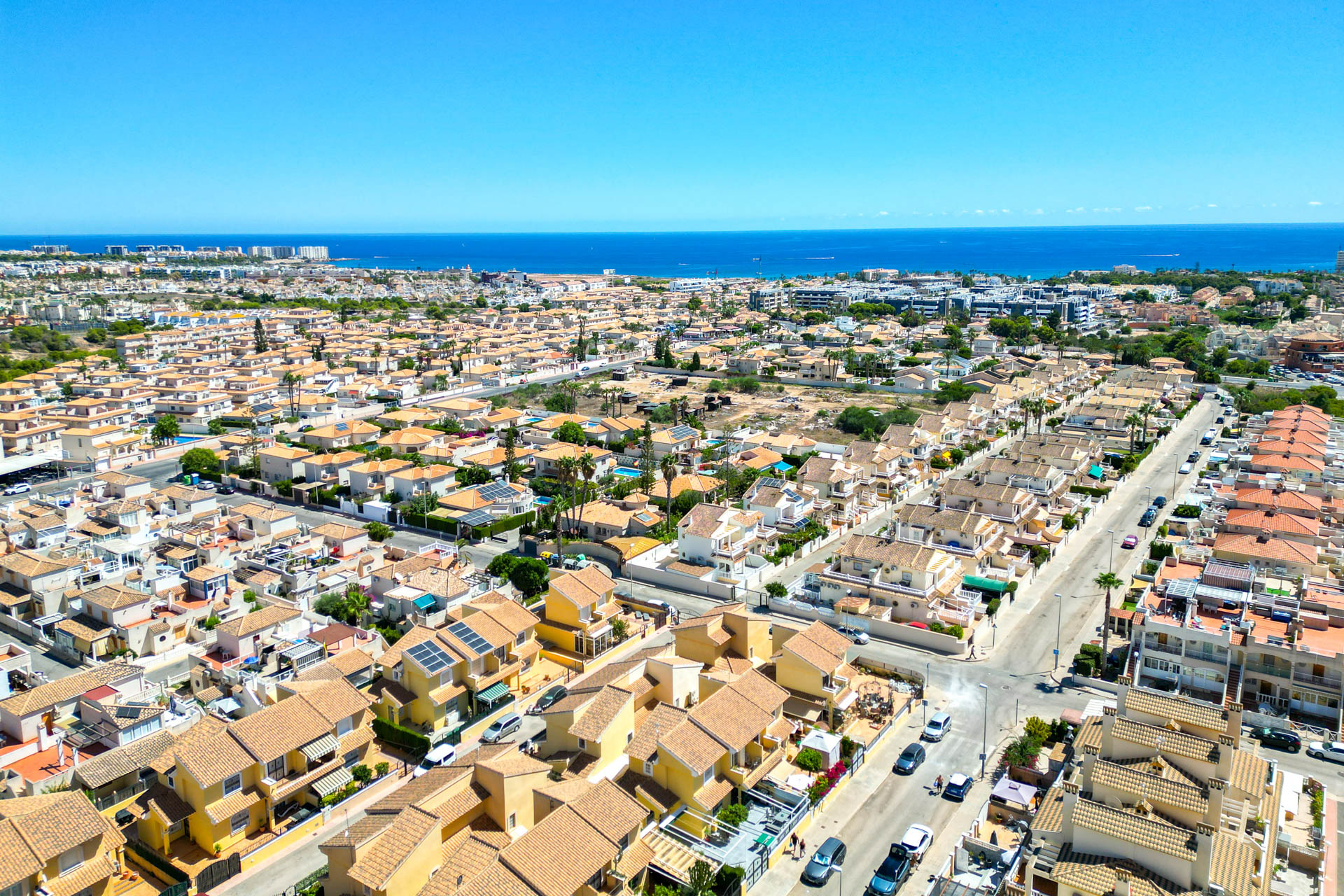 Vista aérea de una zona residencial en la Costa Blanca